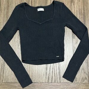 Hollister Long Sleeve Crop Top - Size S